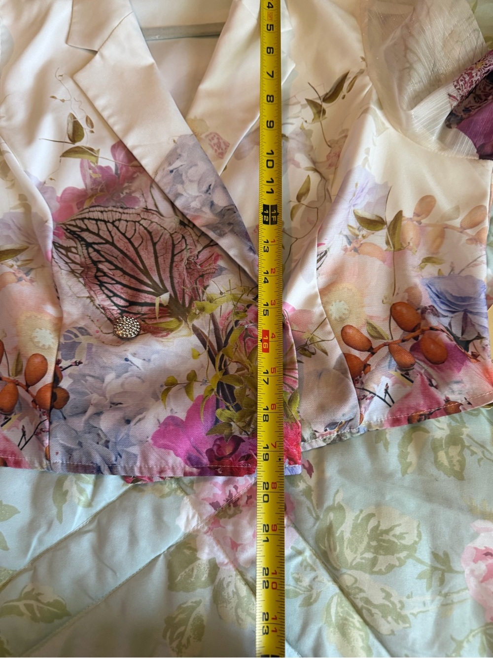 Double breasted cropped garden blouses - Picture 7 of 8
